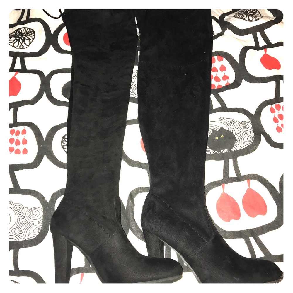 Thigh high suede black boots